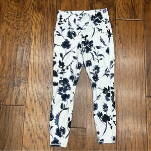Athleta women’s white and blue water flower leggings